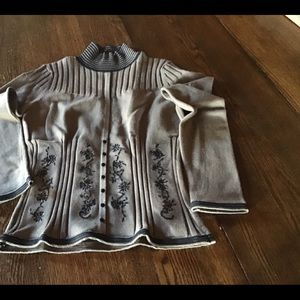 Nils Women’s Resort Wear Sweater Size Small